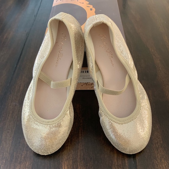 ruby & bloom Other - Ruby & Bloom girls Josie gold ballet flats